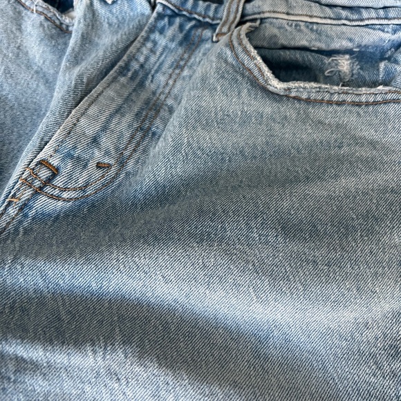 Abercrombie 90s Ultra High Rise Relaxed Jeans - Picture 2 of 5